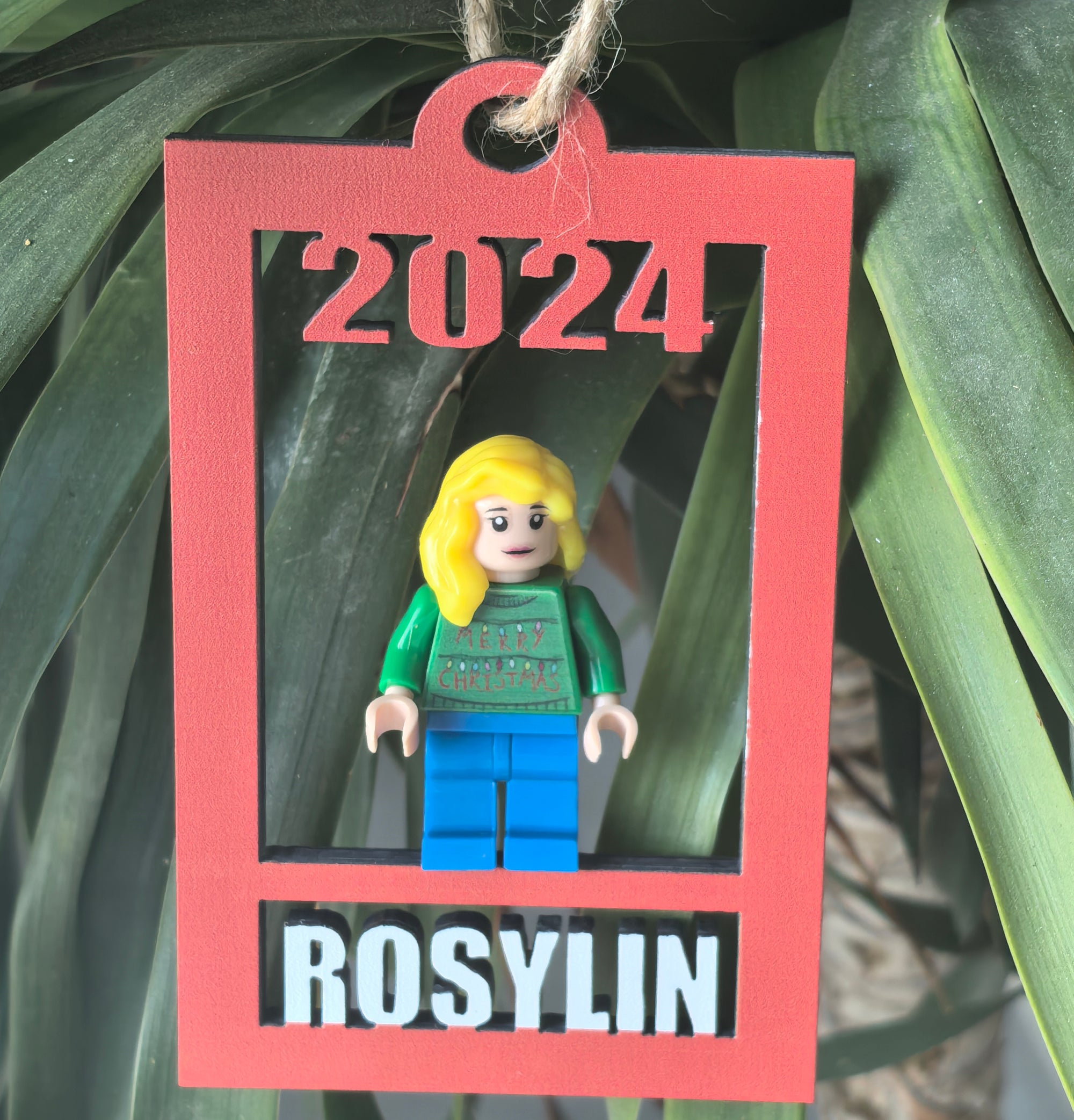 Brick Minifigure Holder Ornament w/ Name & Holiday Minifigure, Personalized Minifig Holder, Brick Christmas Ornament, Customized Unique Gift