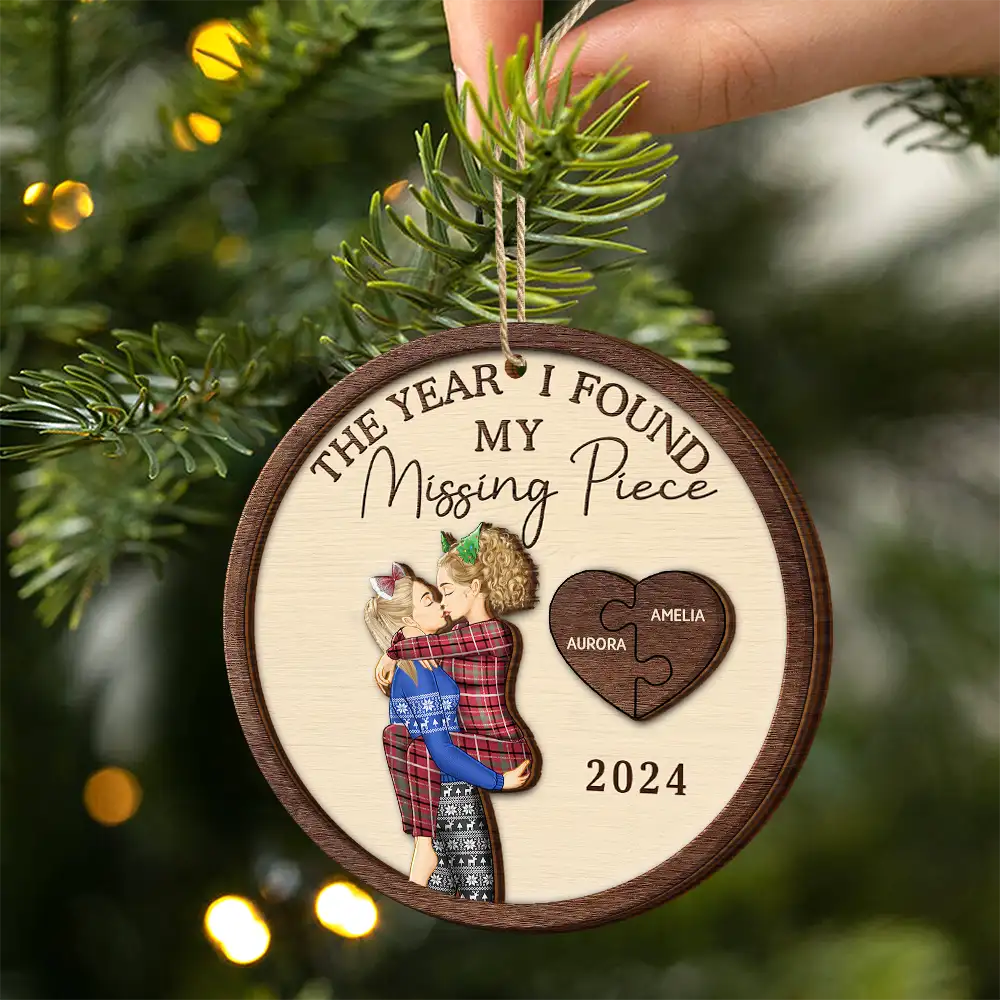 The Year I Found My Missing Piece Kissing Couples Same Gender - Personalized 2-Layered Wooden Ornament