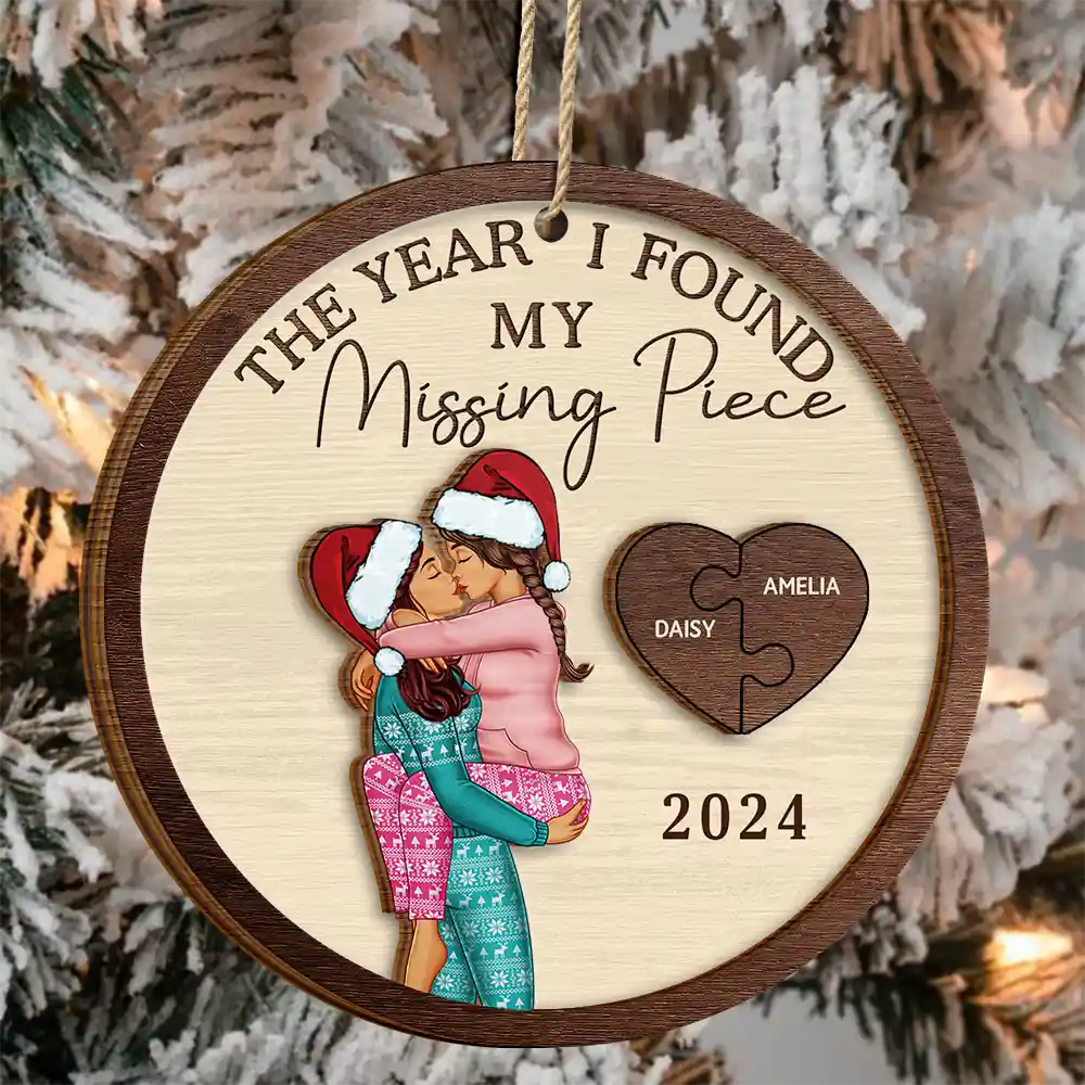 The Year I Found My Missing Piece Kissing Couples Same Gender - Personalized 2-Layered Wooden Ornament