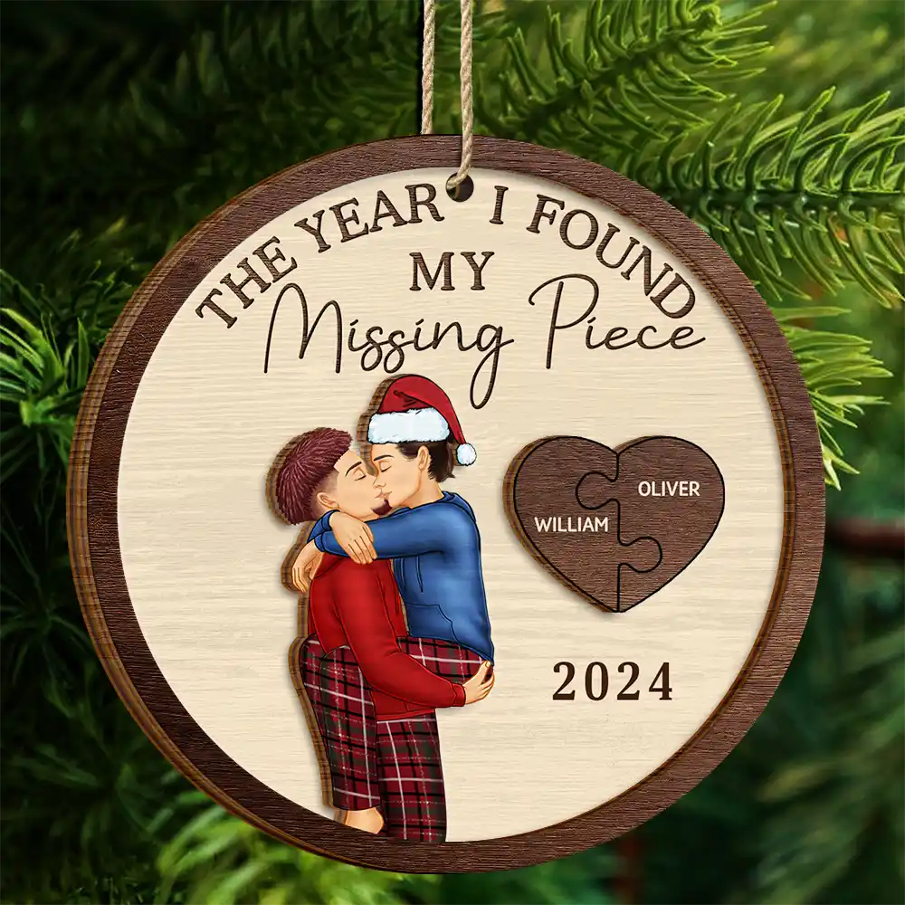 The Year I Found My Missing Piece Kissing Couples Same Gender - Personalized 2-Layered Wooden Ornament