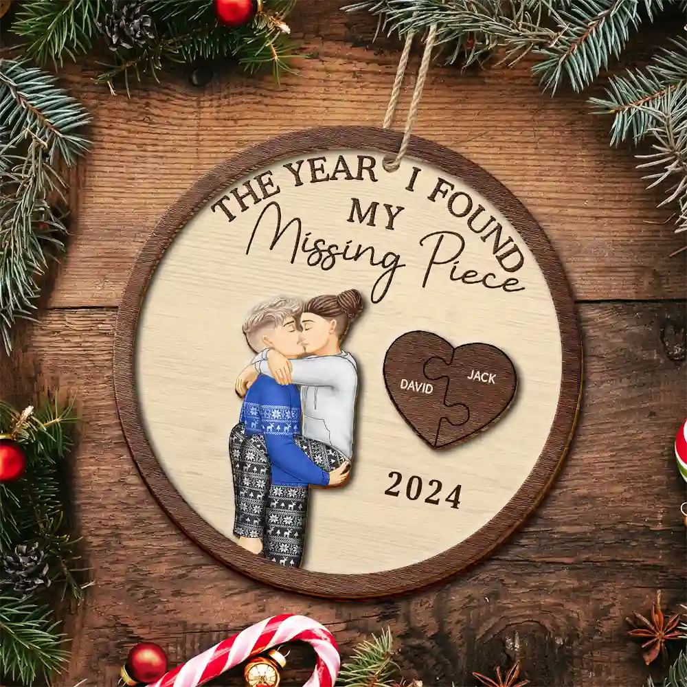 The Year I Found My Missing Piece Kissing Couples Same Gender - Personalized 2-Layered Wooden Ornament