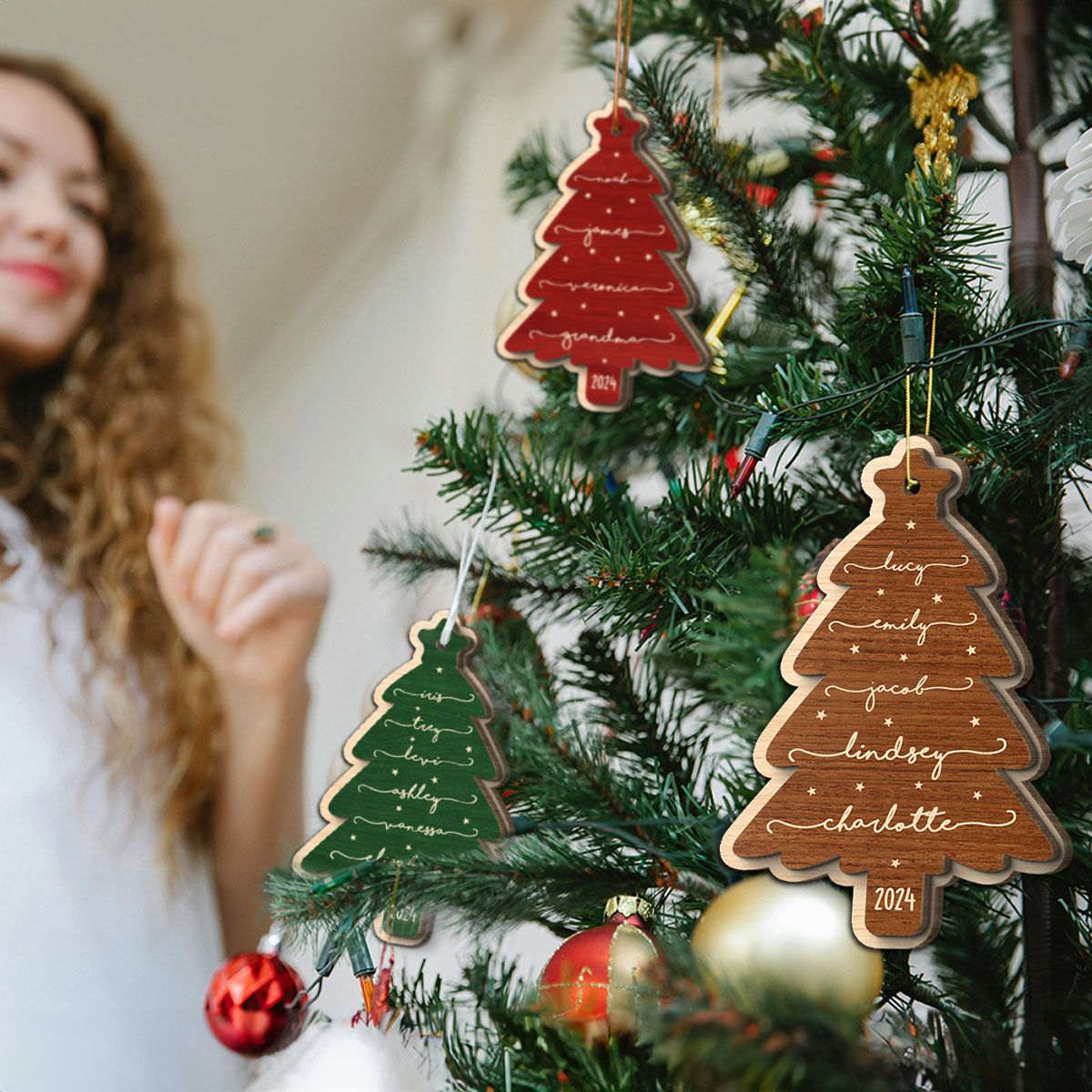 Beautiful Christmas Tree With Family Members Names Personalized 2-Layer Wooden Ornament