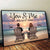 後ろ姿のカップルが座っているビーチの風景 You &amp; Me We Got This Personalized Horizo​​ntal Poster