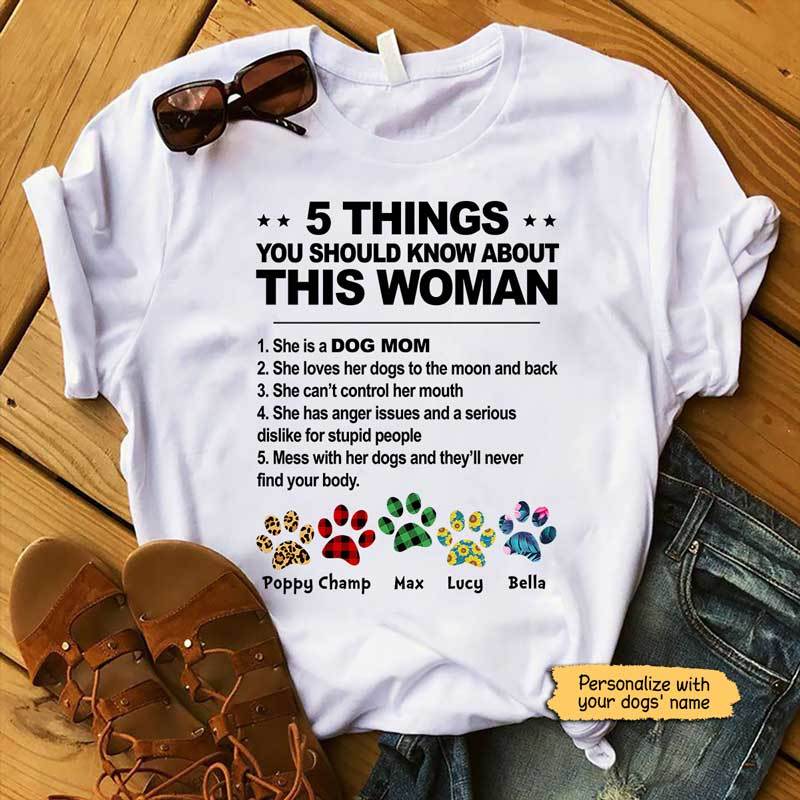 このDog Momについての5つのこと パーソナライズされたDog Momシャツ