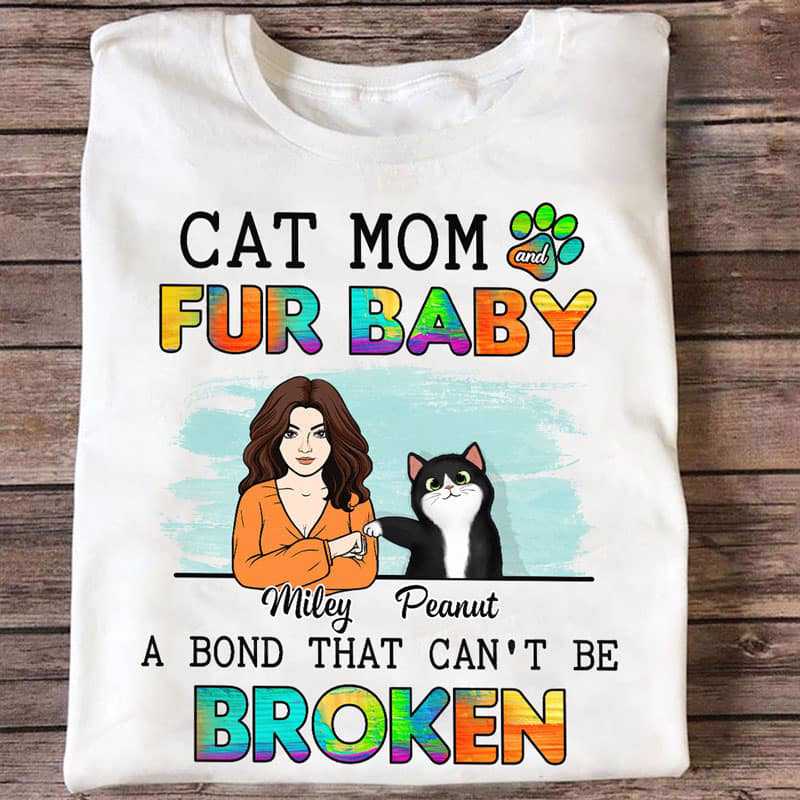 猫のお母さんの毛皮の赤ちゃんのパーソナライズされたシャツ