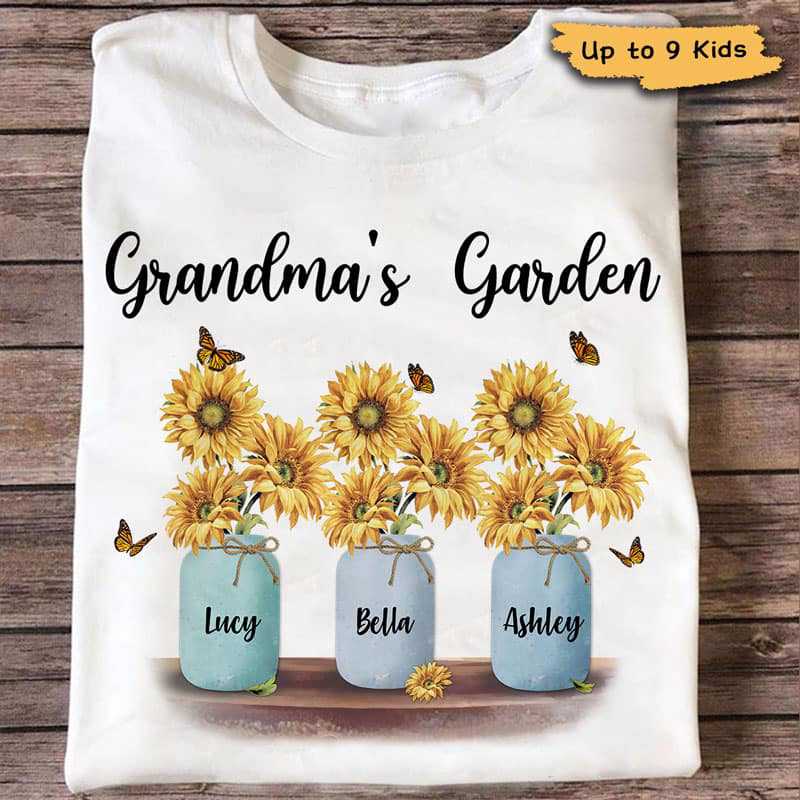 おばあちゃんの庭のひまわりの花瓶のパーソナライズされたシャツ