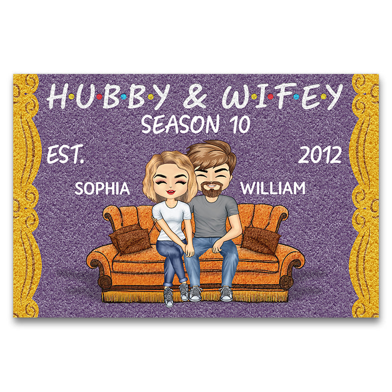 Hubby And Wifey Season Married Purple Door - カップルギフト - パーソナライズされたカスタムドアマット