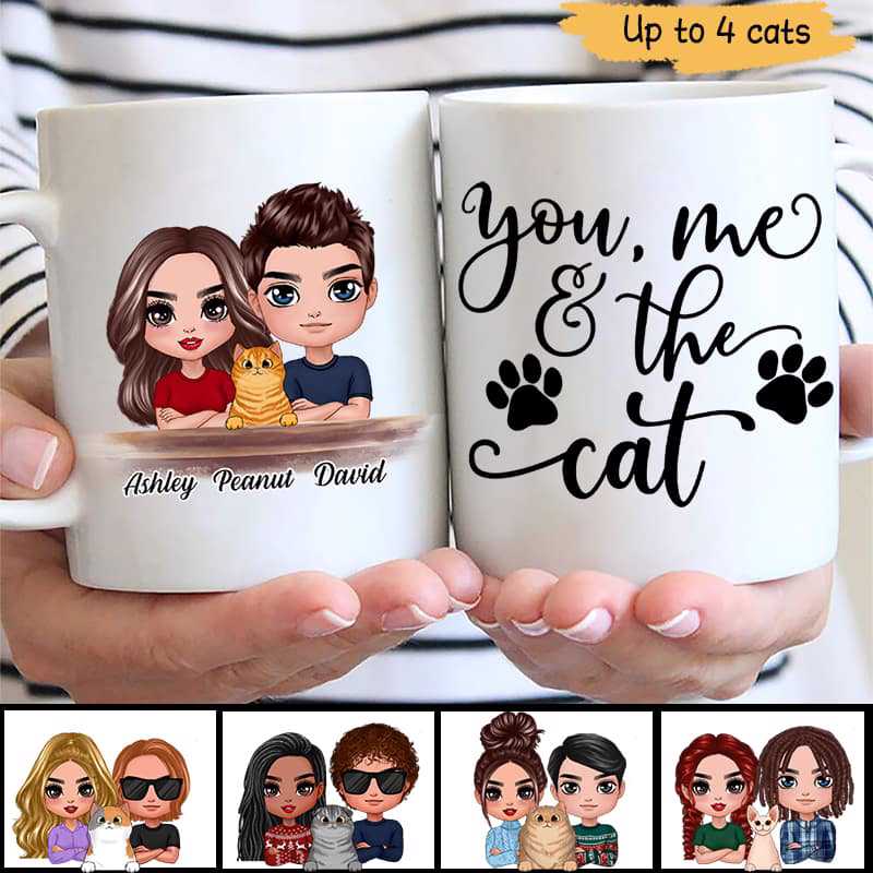人形のカップルとふわふわの猫 You Me The Cats パーソナライズド マグカップ